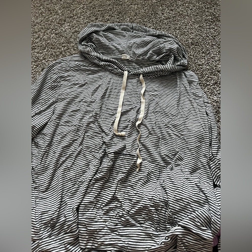 Brandy Melville/John Galt sweatshirt